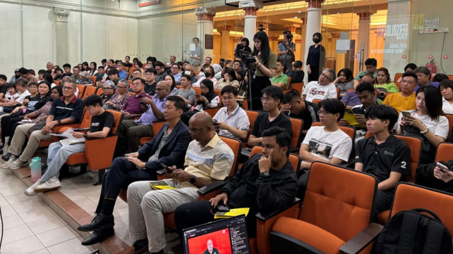 The forum on Solidarity with Teoh Beng Hock family 公民社会挺赵明福家属座谈会